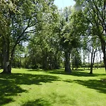 Domaine De Montauban Perrancey