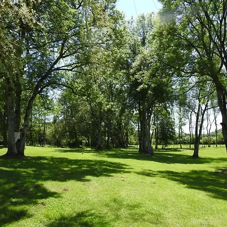 Domaine De Montauban Perrancey